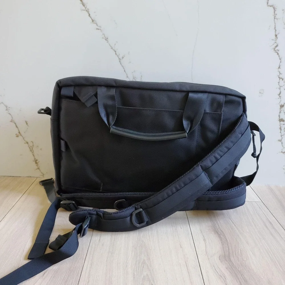 Topo Designs Black 17